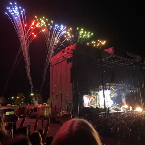 Sep 24, 2021: Jonas Brothers, Remember This Tour at Hersheypark Stadium ...