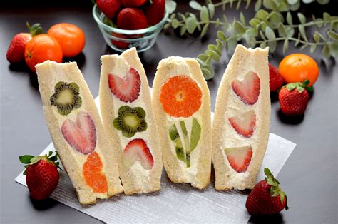 Fruit Sando (Japanese Fruit Sandwich) | Asian Inspirations