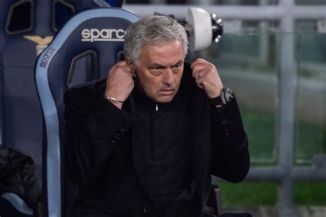 Former Man Utd boss Jose Mourinho breaks silence over management return ...