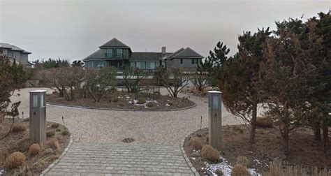 Eli Manning Just Bought a Hamptons Beach House for $8.5 Million ...