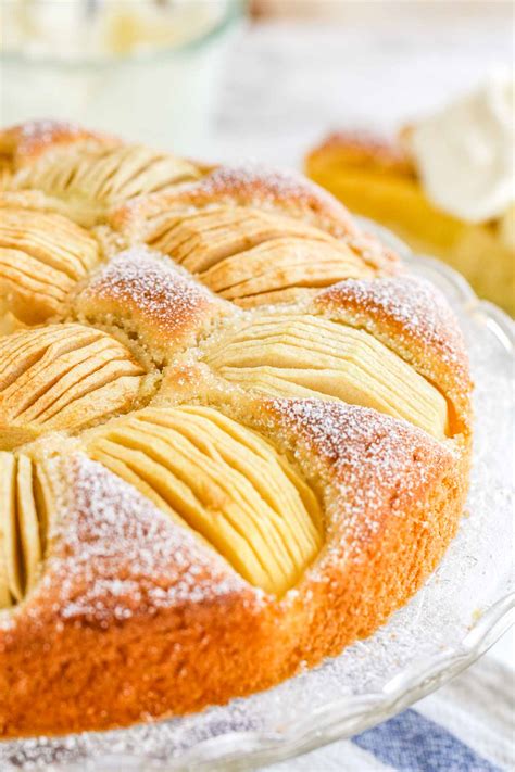 The EASIEST German Apple Cake {Versunkener Apfelkuchen Recipe}