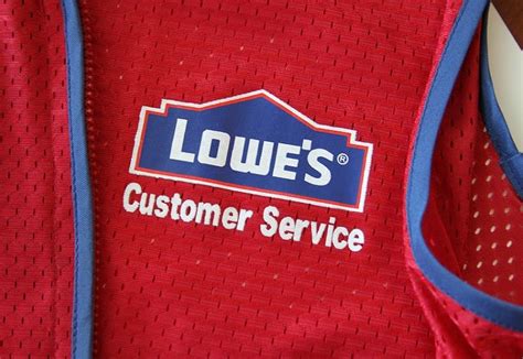 Lowe’s Temporarily Increases Hourly Wages; Implements New Safety Efforts