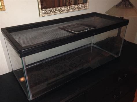 20 Gallon reptile tank with lid Outside Ottawa/Gatineau Area, Ottawa