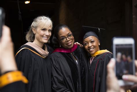 Oprah Winfrey urges USC Annenberg graduates to seek truth | USC Annenberg School for ...