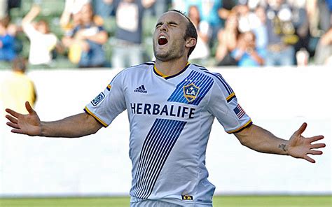 Landon Donovan breaks MLS record for goals scored - CBSSports.com