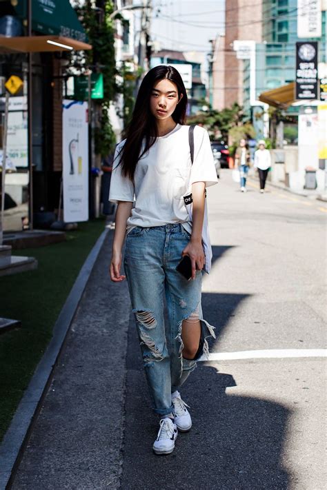 TSHIRT | UNIQLO PANTS | FOREVER21 SHOES | VANS Street Style Kim ...