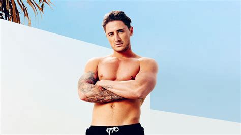 Stephen Bear sends a housemate home TONIGHT - heat