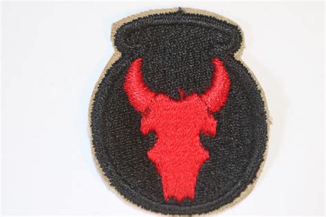 ORIGINAL US WWII 34th INFANTRY DIVISION CLOTH PATCH #2 UN WORN - Butlers Military & Vintage