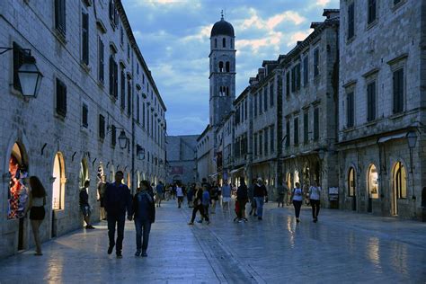 Stradun at Night (1) | Dubrovnik | Pictures | Croatia in Global-Geography