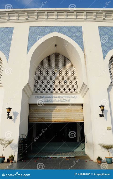 Entrance at Sultan Ahmad 1 Mosque in Kuantan Stock Photo - Image of azan, hall: 46848486