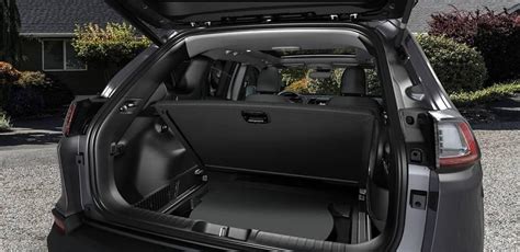 2019 Jeep Cherokee Interior Dimensions & Features | SUVs for New Carlisle