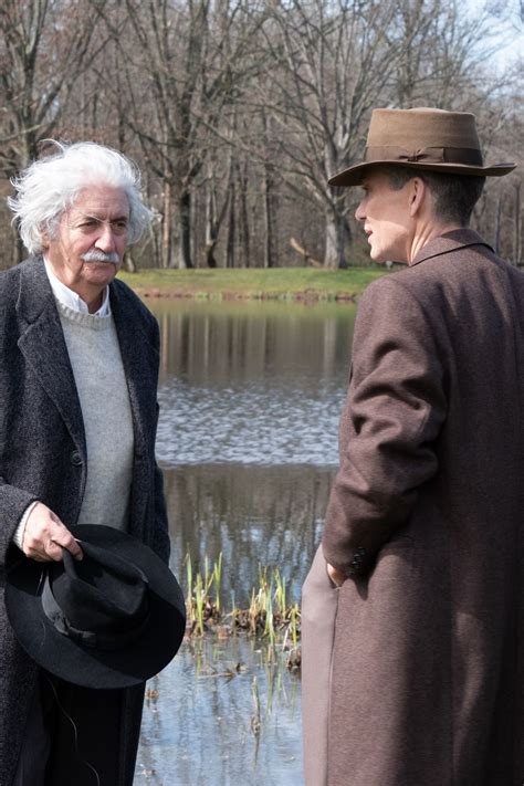 La historia real de Albert Einstein en Oppenheimer | Vogue