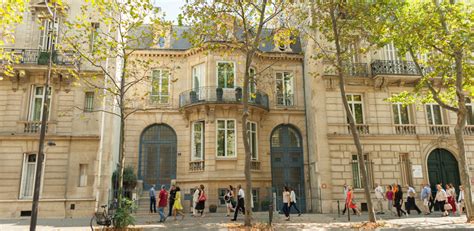 Visit the Campus | The American University of Paris