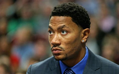 Chicago Bulls coach Tom Thibodeau hails "leader" Derrick Rose | fanatix