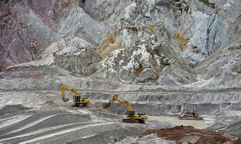 Tin Mining In Malaysia / Sungai Lembing Tin Mining Town In Malaysia | Getty Images - The world's ...