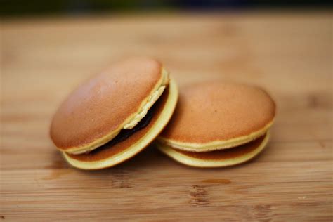 Simply June: Dorayaki (Japanese Pancake with Red Bean Paste Filling)