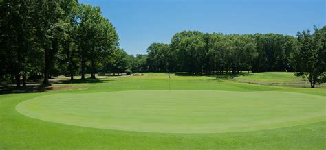 Rockland Golf Club, Rockland, ON - Golf course information and reviews.