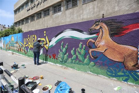 Mural painting in Gaza protests Israeli violations at al-Aqsa – Middle ...