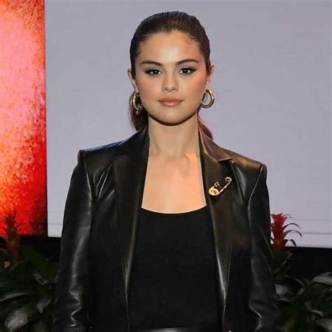 Selena Gomez - Exclusive Interviews, Pictures & More | Entertainment ...