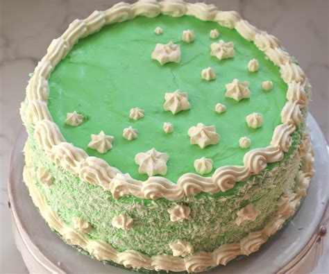 Soft and Fluffy Pandan Cake Recipe - Eat Dessert First