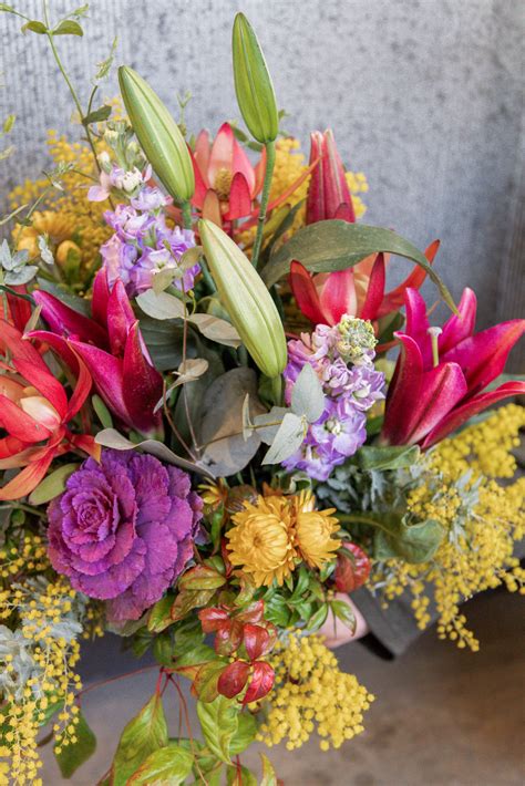 Bright Mixed Seasonal Bouquet – Voigt's Flowers