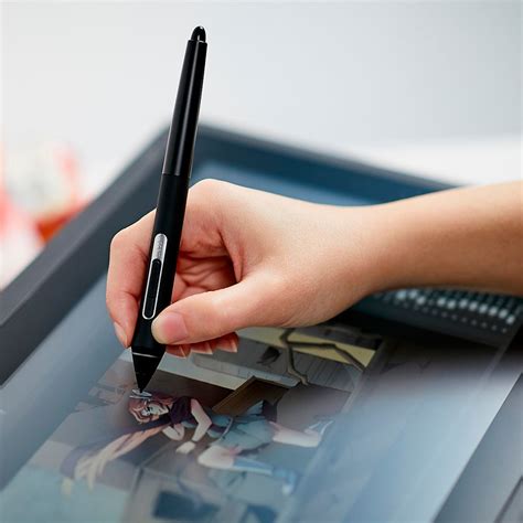 Wacom Cintiq 16 Creative Pen Display Drawing Tablet Black DTK1660K0A ...