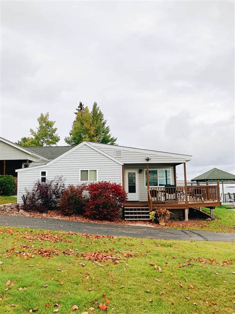 Portage Lake Cabins - Lake House - Cabin 5 - Cabin in Portage charter Township