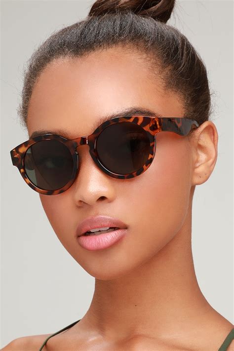 Cool Tortoise Sunglasses - Round Sunglasses - Sunnies - Lulus