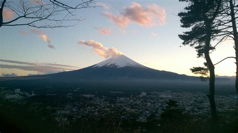 Mt Fuji in winter, Japan : hiking