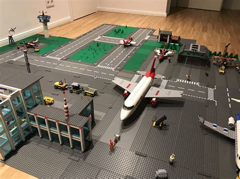 Lego Flughafen - Lego Airport | Lego airport, Lego military, Lego city