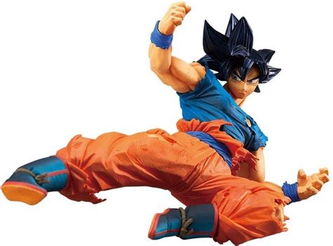 Goku (Ultra Instinct Omen) - PVC Figure | at Mighty Ape NZ