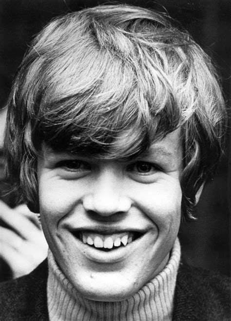 Peter Noone of Herman's Hermits Herman’s Hermits, Peter Noone, Vaudevillian, Artist Biography ...