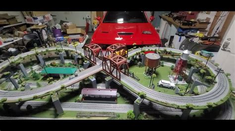 Lionel fastrack 4x8 layout - YouTube