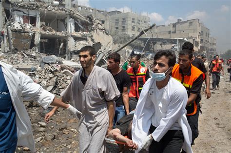 Neighborhood Ravaged on Deadliest Day So Far for Both Sides in Gaza - The New York Times