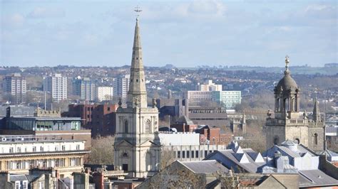 Shortfall in Bristol secondary school places predicted - BBC News