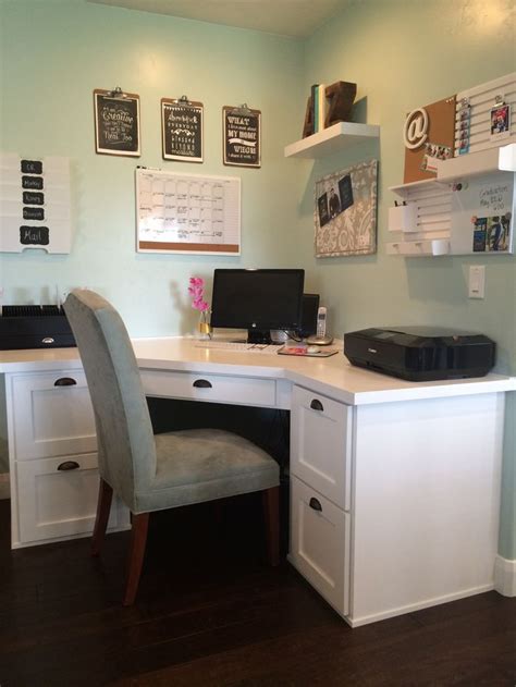 proyectolandolina: Office Desk Kitchen