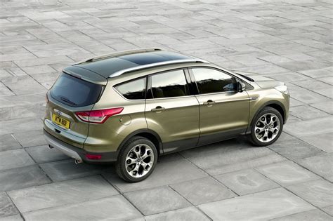 2013 Ford Kuga SUV – More Dynamic | machinespider.com