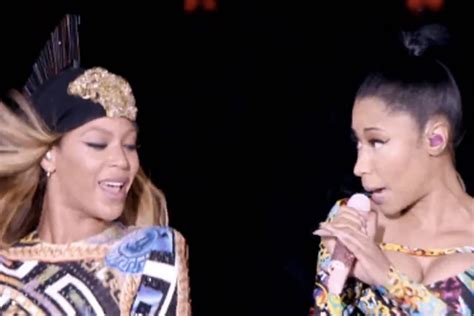 Beyonce and Nicki Minaj Perform 'Flawless' Remix Live