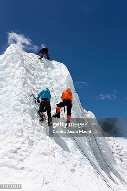 6,861 Mount Everest Climbers Stock Photos, High-Res Pictures, and ...