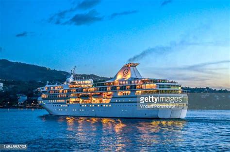 45 Tahiti Sunset Cruise Stock Photos, High-Res Pictures, and Images ...