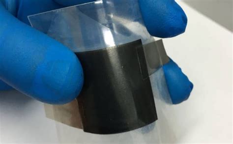 Graphene-Based Supercapacitor Charges Quickly, Stores Record Level of Energy