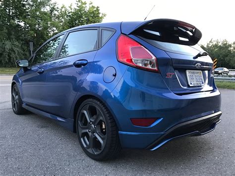 Liquid Blue Ford Fiesta ST Is What Hot Hatch Dreams Are Made of - autoevolution