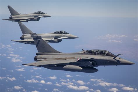 Rafale ‘Dogfights’ Eurofighter Typhoon Over The Mediterranean; Which ...