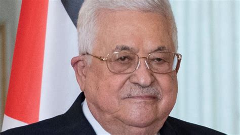 President Abbas congratulates longest-serving Palestinian prisoner on freedom