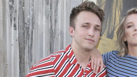 Shayne Topp - Age, Family, Bio | Famous Birthdays