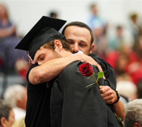 KCHS Class of 2023 Graduation Held – The Edina Sentinel