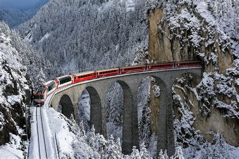 Red Train In Snow Wallpapers - Wallpaper Cave