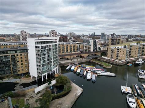 360+ Limehouse London Photos Stock Photos, Pictures & Royalty-Free ...