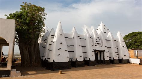 Ghana's Historic Mosques: Larabanga - The Hauns in Africa