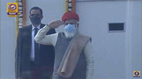 PM Narendra Modi dons special turban from Jamnagar at 72nd Republic Day